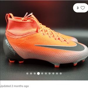 womens cleats,worn one season,good condition